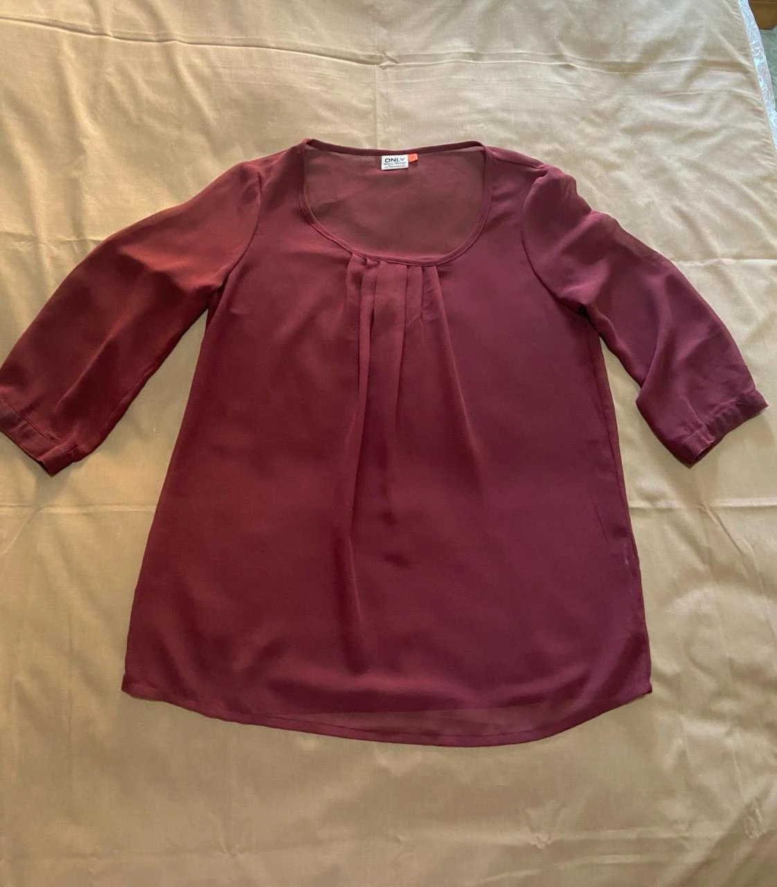 Blusa vaporosa color burdeos, transparente. Only. Talla S – photo 7